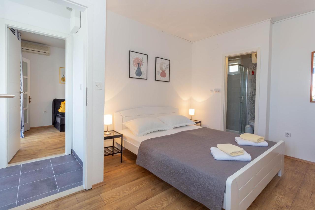 Apartment Tasina Hvar Town Exterior photo